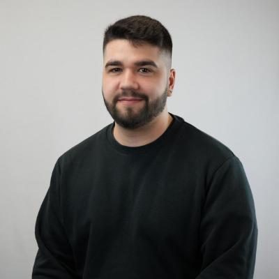Anton Zaharia, the developer behind CodeAZ